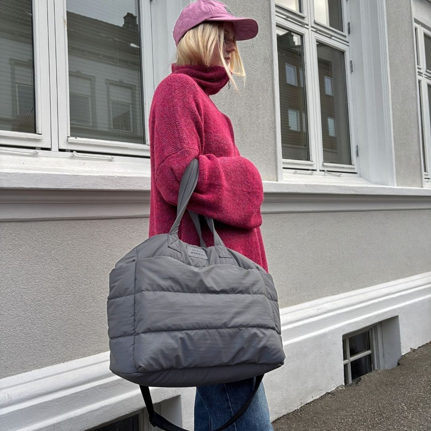 På farten zip veske med refleks, grå