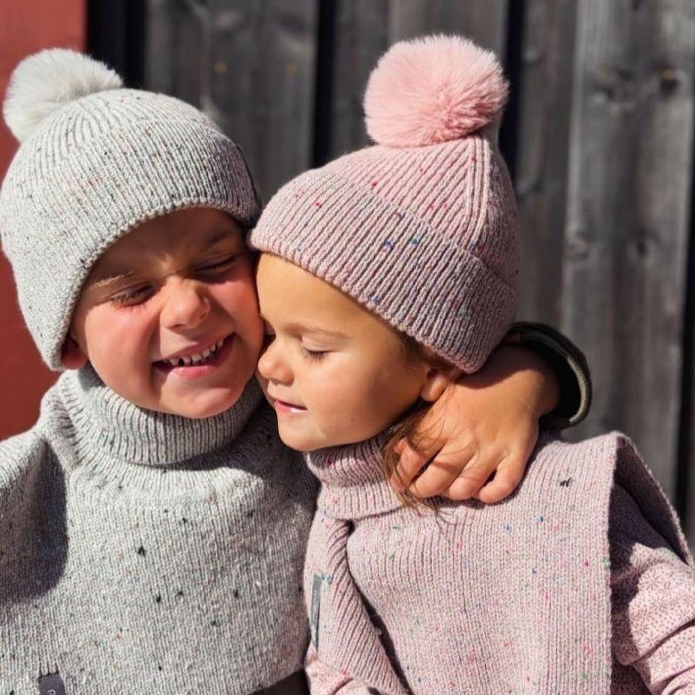 Morild Mini Neppy pom pom lue med refleks, rosa